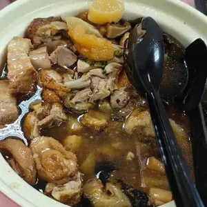 Abalone Pan Cai Treasures 鲍鱼盆菜金宝<br>(Abalone, Fish Maw, Dried Scallop, Sea Cucumber, Dried Oyster, Roasted Duck, Roasted Pork Belly, Braised Mushroom, Radish, White Cabbage) (鲍鱼，鱼鳔，干贝，海参，蚝干, 烧鸭，烧肉，香菇，白萝卜，大白菜)