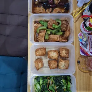 Tingkat - 3 Dishes + 1 soup/ 4 Dishes  (20 days)(Dinner)
