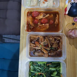 Tingkat - 3 Dishes + 1 soup/ 4 Dishes  (20 days)(Dinner)