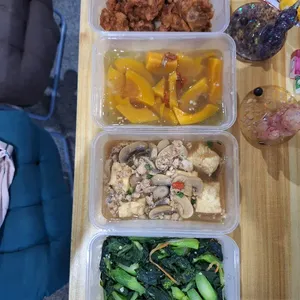 Tingkat - 3 Dishes + 1 soup/ 4 Dishes  (20 days)(Dinner)