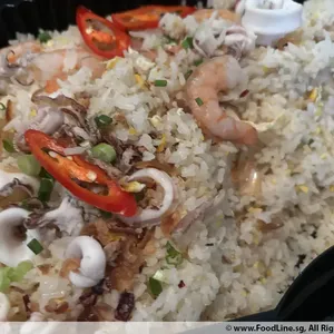 Signature Bayfront Seafood Fried Rice   (海鲜炒饭)