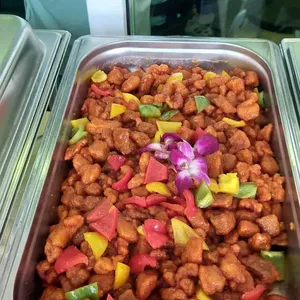 Signature Sweet & Sour Pork	招牌酸甜肉