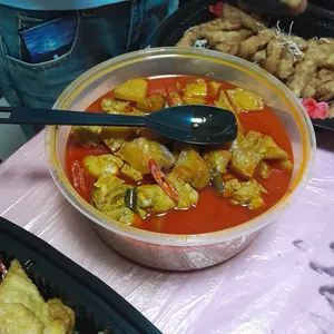 Signature Curry Chicken w/ Potato 招牌咖喱鸡马铃薯
