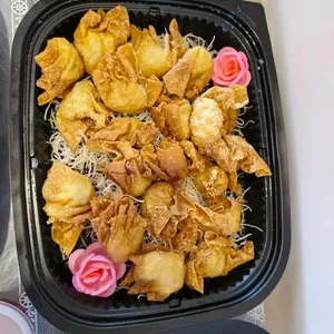 Seafood Wanton with Mayo (炸海鲜云吞和美乃滋酱)