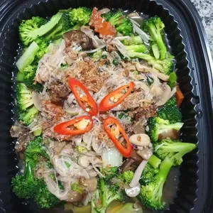 Broccoli with three mushrooms