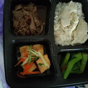 5 Days Lunch Tingkat Package (Weekdays Only)