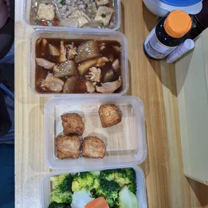 Tingkat - 3 Dishes + 1 soup/ 4 Dishes  (20 days)(Dinner)