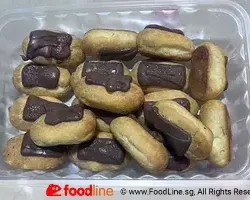 Mini Chocolate Éclair迷你巧克力卜 | Customer Photo | Xiang's Catering