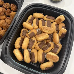 Mini Chocolate Éclair