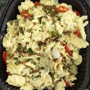 Thai onion omelette  Khai jiao