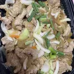 姜葱猪肉 Pork w/ Onion and Ginger