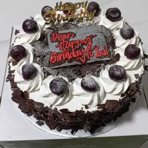 Black Forest Cake (Size: 1kg)