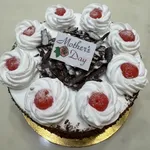 Mother's Day Blackforest Cake - 7inch, 18cm (700g)