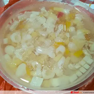 Almond Jelly w Longan 龙眼杏仁豆腐