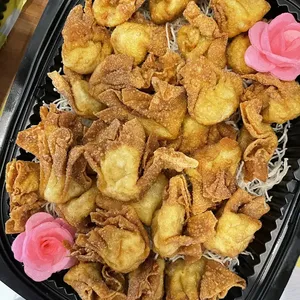 Seafood Wanton with Mayo (炸海鲜云吞和美乃滋酱)