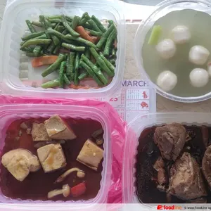 Lunch Tingkat (20 Day, 3 Dishes + Soup OR 4 Dishes)