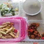 Lunch Tingkat (20 Day, 3 Dishes + Soup OR 4 Dishes)