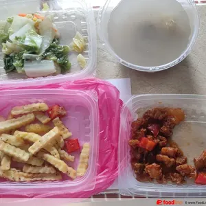 Lunch Tingkat (20 Day, 3 Dishes + Soup OR 4 Dishes)