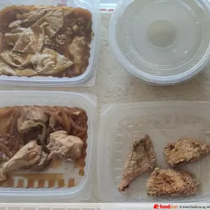 Lunch Tingkat (20 Day, 3 Dishes + Soup OR 4 Dishes)