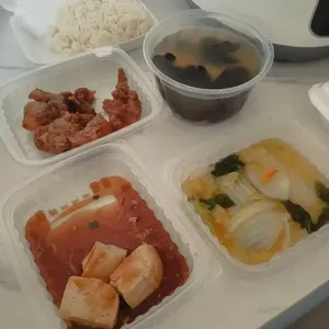Lunch/Dinner Tingkat (10 Days, 3 Dishes + Soup OR 4 Dishes)