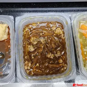Lunch Tingkat (20 Day, 3 Dishes + Soup OR 4 Dishes)