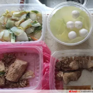 Lunch Tingkat (20 Day, 3 Dishes + Soup OR 4 Dishes)
