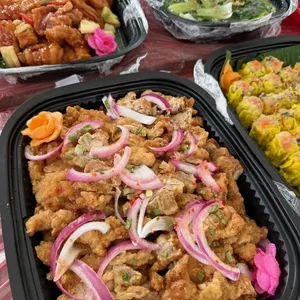 Chicken Cutlet W Thai Style Sauce 泰式酱香酥鸡扒