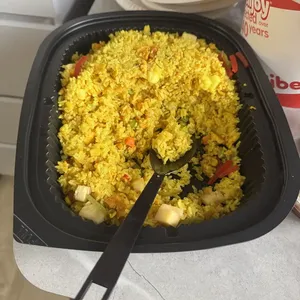 Thai Pineapple Fried Rice 泰式黄莉炒