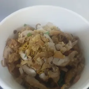 Spicy Cutlet Chicken Dry Noodle (Option B: Mee Kia) (Option C: None) (Option D: None) (Hum Wanton: Extra Chilli)