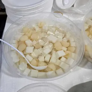 Almond Jelly w Longan 龙眼杏仁豆腐