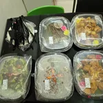 Grilled Chicken Satay with Condiments (鸡肉沙爹)