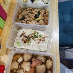 Tingkat Menu (20 Days) in Microwavable Container