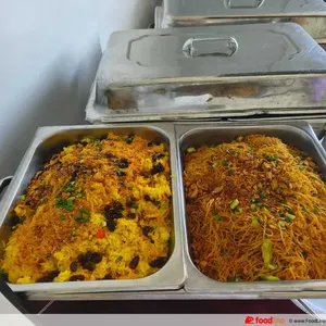 Thai Pineapple Rice 50% & Sin Chow Bee Hoon 50%