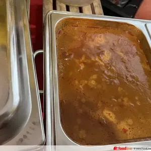 Signature red curry chicken with baby potatoes 招牌咖喱鸡