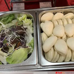 Yeh’s Homemade Buns With Braised Pork Belly 夜招牌扣肉包
