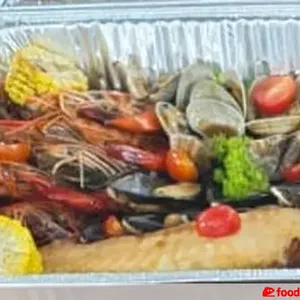 Ocean Harvest Platter With Seasonal Seafood & Corn