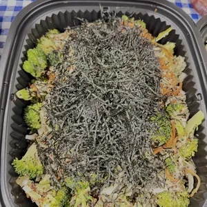Japanese Broccoli Slaw (V)<br>greek extra virgin olive oil, kizami nori, ginger, yuzu soy-sesame dressing