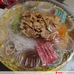 Fa Cai Yu Sheng with Smoked Salmon 发财捞起三文鱼鱼生