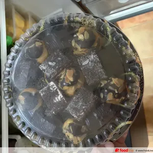 Fatt Choy Petite Cake with Choco Cream Puff 发财蛋糕与巧克黄金泡芙