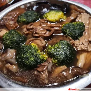 Abalone Pan Cai Treasures (Abalone, Pork Tendon, Dried Scallop, Sea Cucumber, Dried Oyster, Roasted Duck, Roasted Pork Belly, Braised Mushroom, Radish,Bean Curd Skin) 鲍鱼盆菜 (鲍鱼，蹄筋，干贝，海参，蚝干, 烧鸭，烧肉，香菇，白萝卜，腐竹)