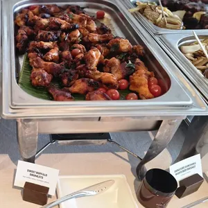 Sweet Buffalo Drumlets<br>slow-baked chicken drumlet, sweet and spicy sauce