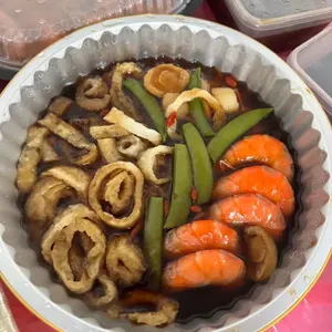 Fortune Abalone Imperial Treasure Pot (Abalone, Sea Cucumber, Prawn, Fish Maw, Scallop, Bai Ling Mushroom, Mushroom, Sweet Beans 鲍鱼，海参，大虾，鱼鳔，扇贝，白灵菇，香菇，甜豆)