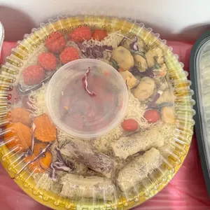 Fortune Platter (Golden Scallop, Braised Broccoli W Fortune Bag, Crispy Shrimp Prawn Ball, Vietnam Spring Roll & Baby Octopus) 金带子, 好运福袋烩西兰花, 鸿运荔枝虾球, 越南春卷, 小八爪鱼