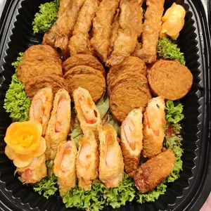 Supreme CNY Celebration Platter 新春至尊献瑞拼盘 ( Crabroll Wu Xiang / Lemongrass Patty / Tiger Prawn Roll )