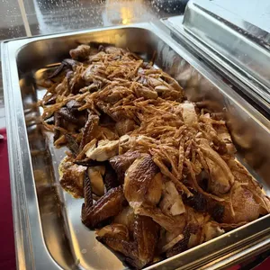 Roasted Chicken with Golden Beard and Home-Made Sauce