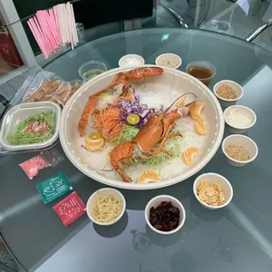 Boston Lobster Yu Sheng 鸿运波士顿龙虾吉祥捞起鱼生