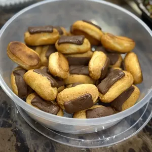 Mini Chocolate Eclair