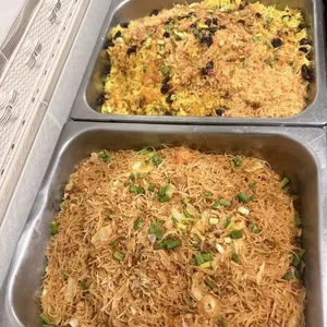 Thai Pineapple Rice 50% & Sin Chow Bee Hoon 50%