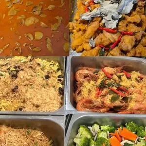 Thai Pineapple Rice 50% & Sin Chow Bee Hoon 50%