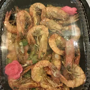 Creamy Buttery Salted Egg Yolk Prawns   (咸蛋虾)